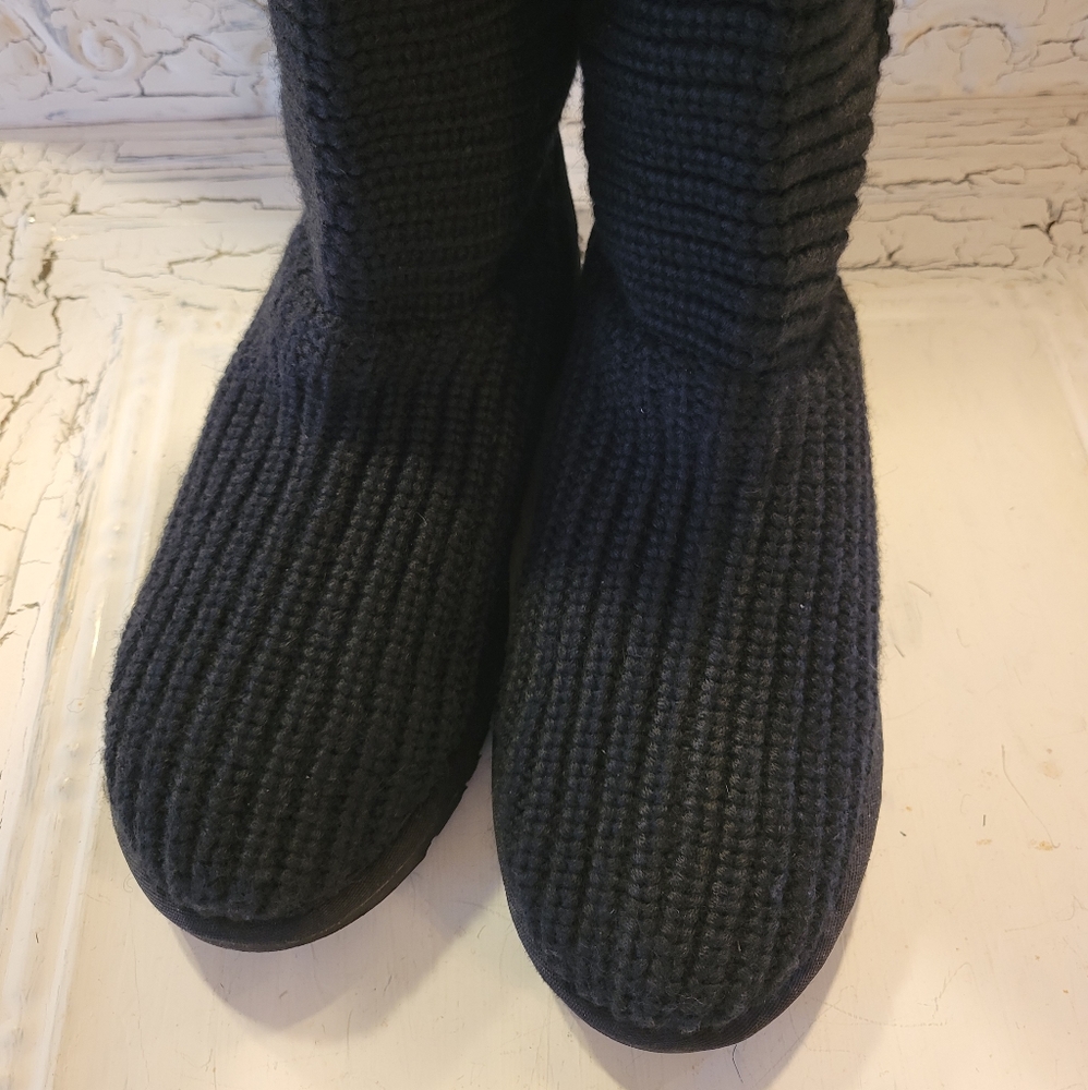 Ugg Classic Cardigan Boot 1159 - Picture 9 of 15